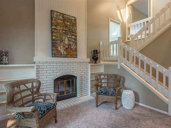 4th image of 2137 S Grand Blvd #2137
