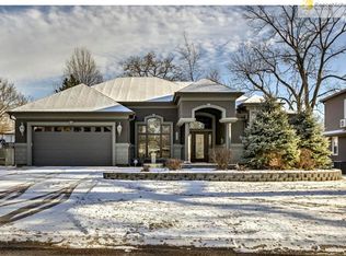 8397 Santa Fe Ln, Overland Park, KS 66212