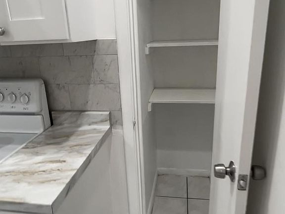 3rd image of 190 SE 12th Ave APT 4A