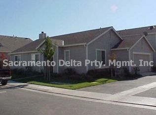 6437 Laguna Mirage Ln, Elk Grove, CA 95758