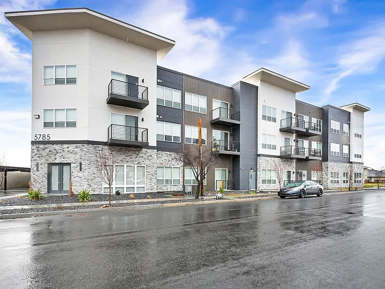 Wasatch View Apartments — Photo 3