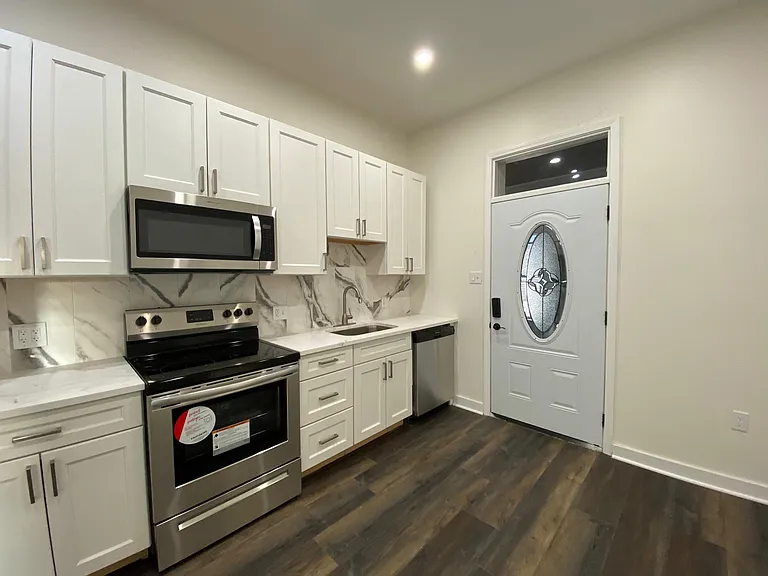 100 N Fairmount St #1 — Photo 3