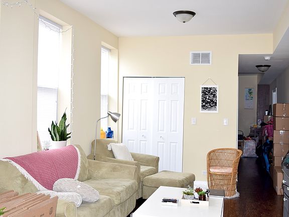 2nd image of 3650 W Diversey Ave #2N