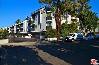 1st image of 18645 Hatteras St Unit 295
