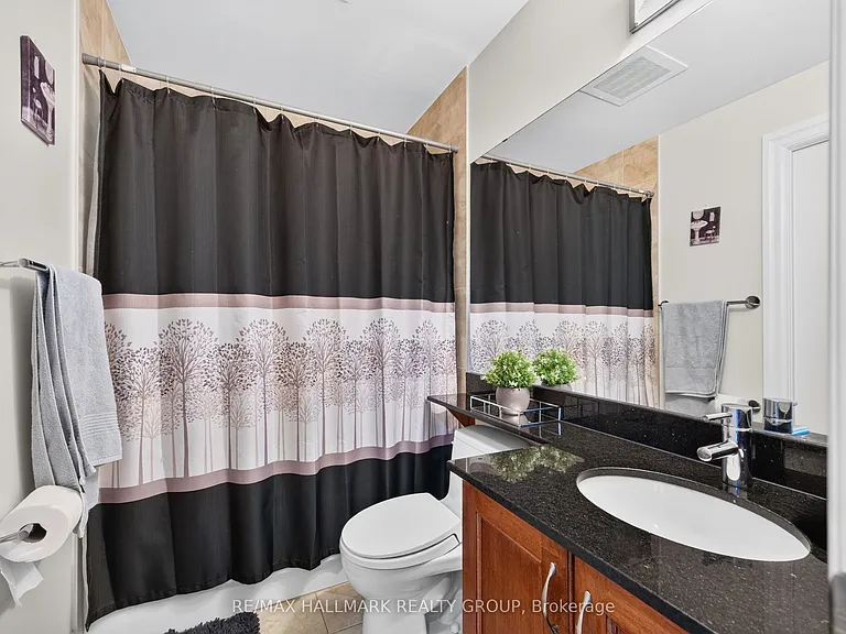 245 Kent St #909 — Photo 26