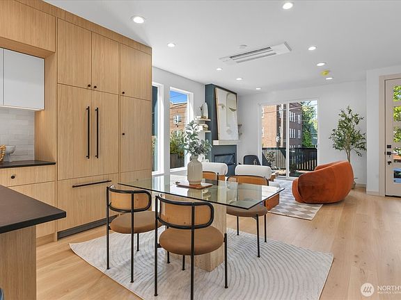 5th image of 4416 Corliss Avenue N #B