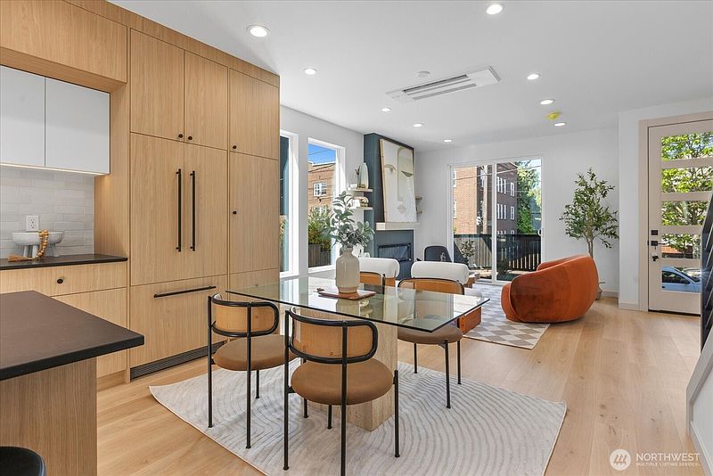 5th image of 4416 B Corliss Avenue N