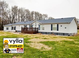 15593 Bartlett Rd, Dow, IL 62022