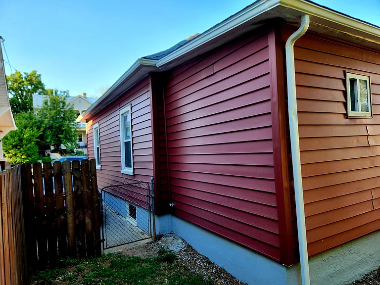 635 Mountain Ave SE — Photo 28