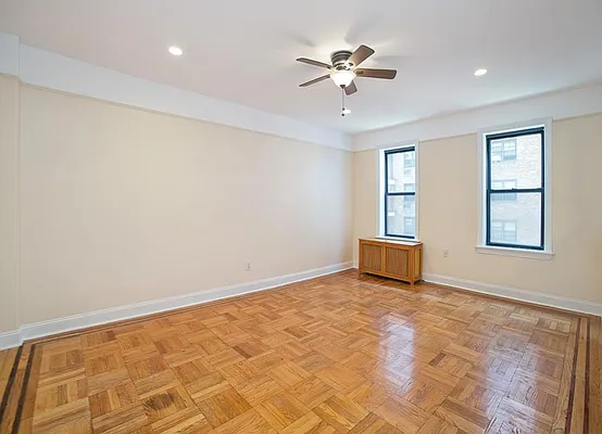 Rented by Warburg | media 122