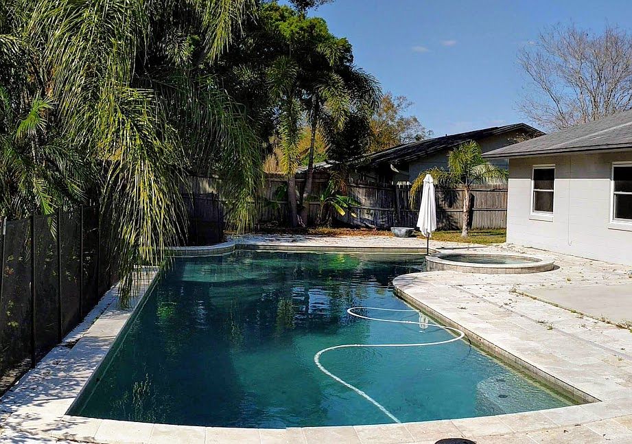 Pool 