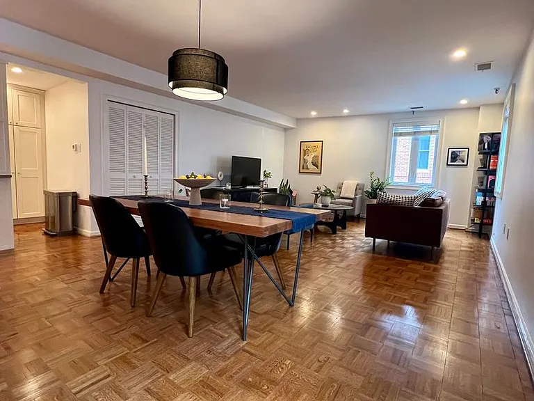 136 N Bread St #422 — Photo 13
