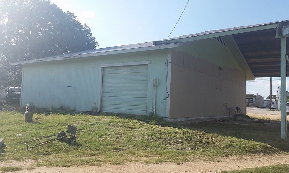 2nd image of 6835 W Fm 1431