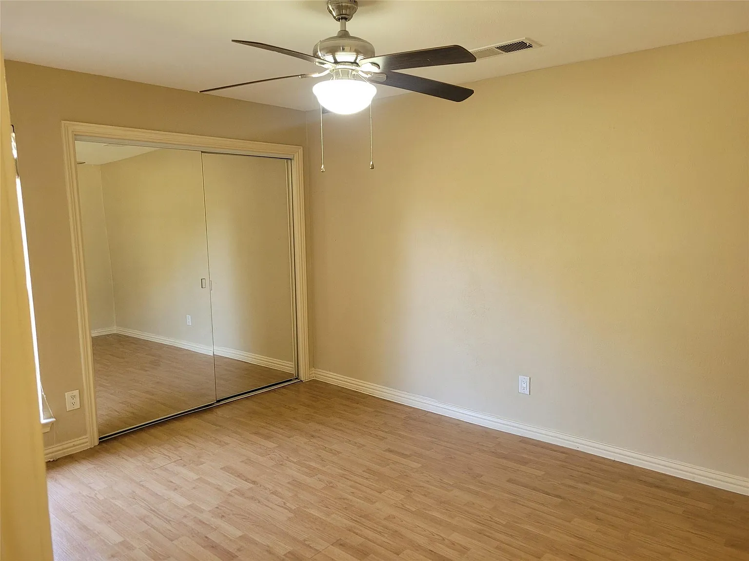 3 bed, 1667 sqft, $2,050 — Photo 4