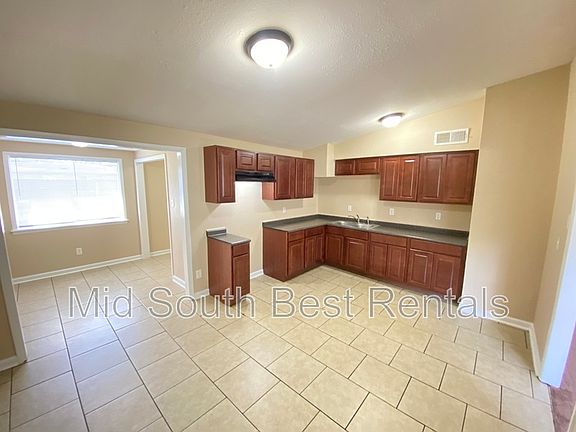 2nd image of 3015 Carvel St
