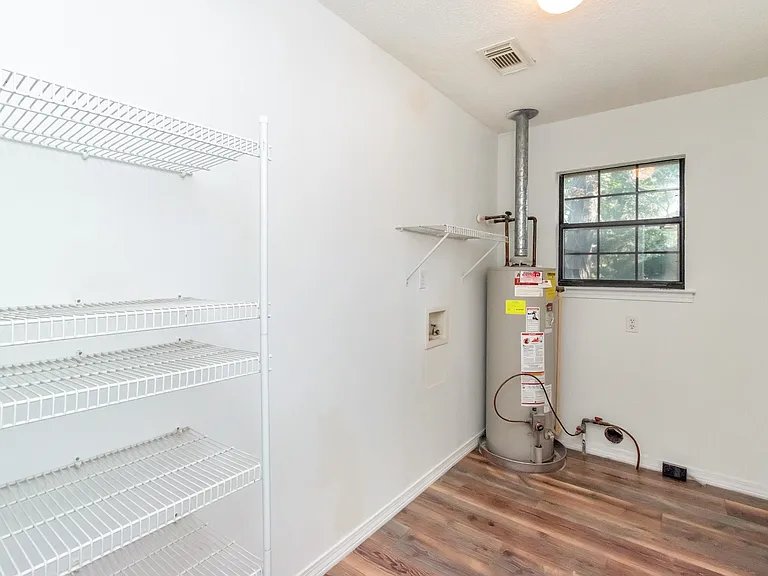 3057 Brookline Dr W — Photo 24