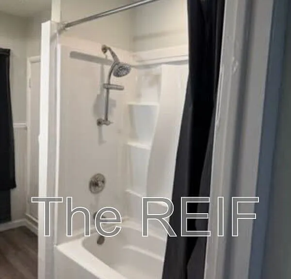 1553 Illinois Ave — Photo 15