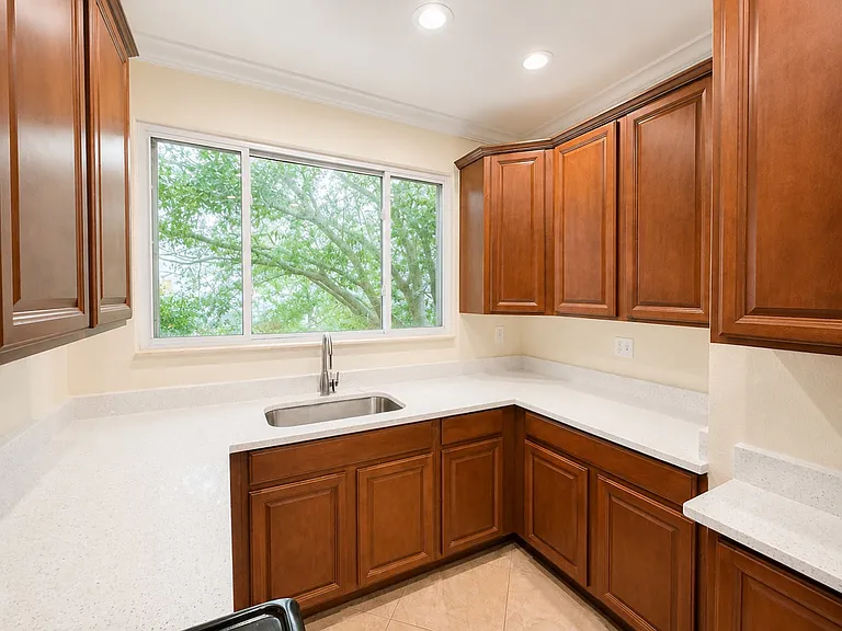 1435 Central Ave — Photo 8