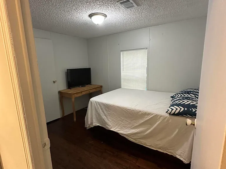 930 N Deer St — Photo 12