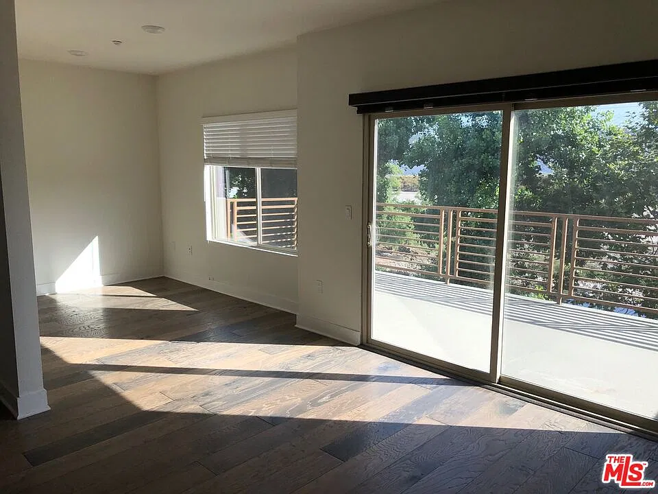 3 bed, 3.0 bath, 1790 sqft, $4,600 — Photo 4