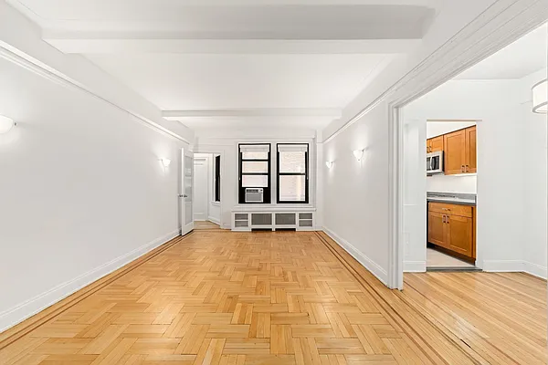 Rented by Compass | media 22