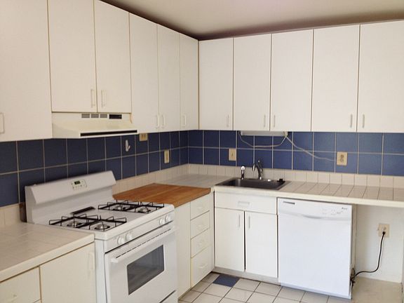 3rd image of 850 Quince Orchard Blvd