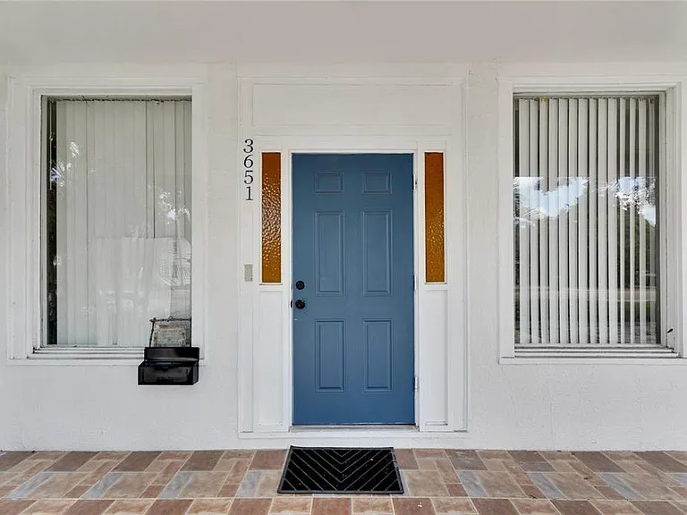 3651 Haines Rd N — Photo 8
