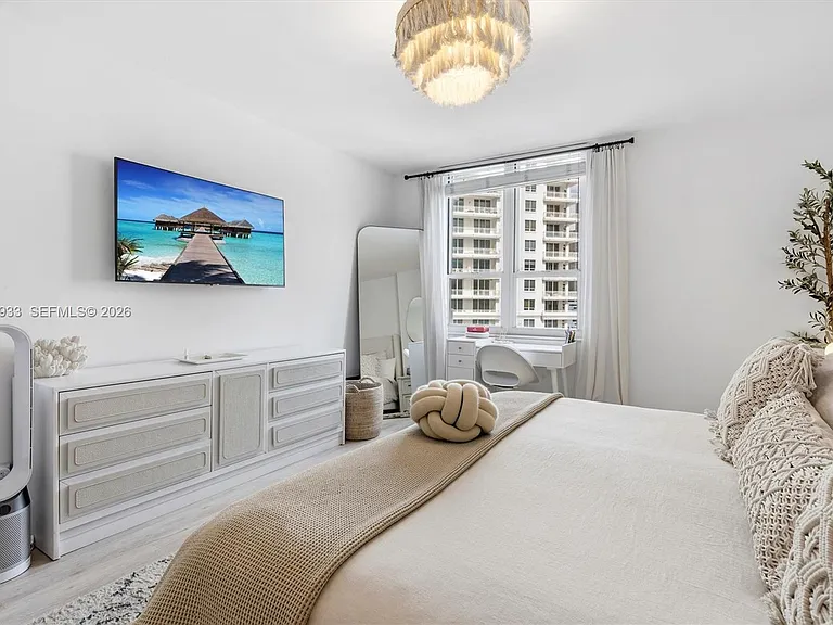 701 Brickell Key Blvd #1106 — Photo 34