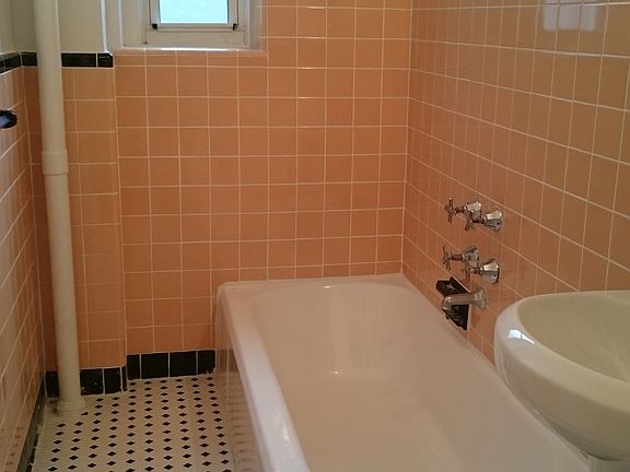 4th image of 4115 44th St APT 5M