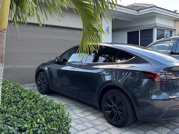 4th image of 15062 SW 177th Ter