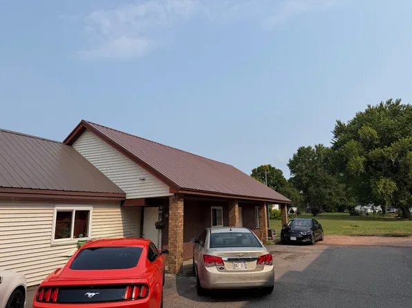 5772 Main St, Auburndale, WI 54412