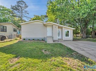 1804 Hine St S, Athens, AL 35611
