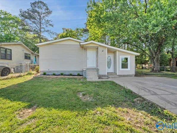 1804 Hine St S, Athens, AL 35611