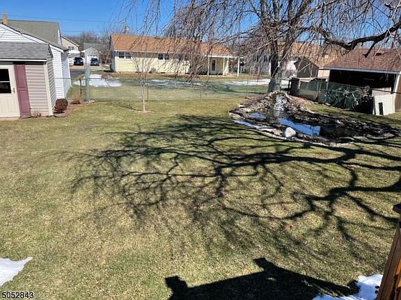 4th image of 38 Richard Ave