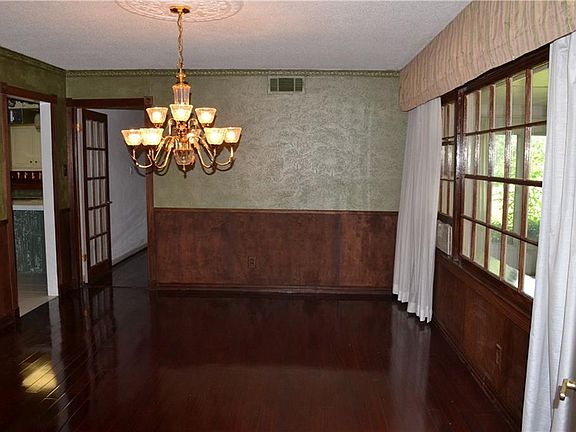 5th image of 7231 Dover Ln