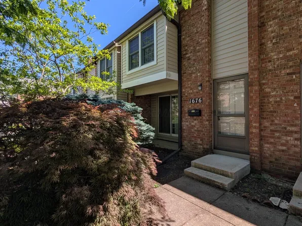1676 Van Pelt St #76, Columbus, OH 43220