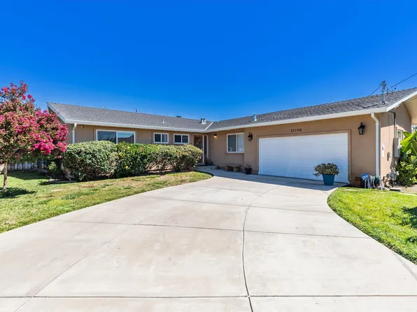 37198 Saint Christopher St, Newark, CA 94560