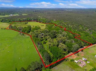 195 Parrish Barrett Cir, Bronson, TX 75930