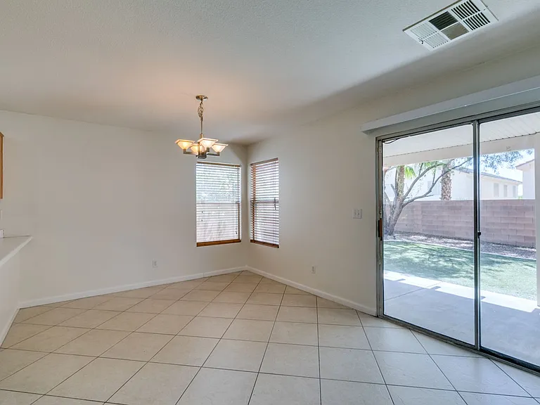 5025 Glittering Star Ct N — Photo 26