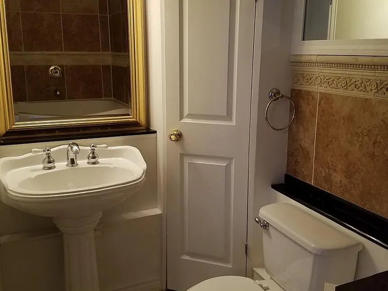 21 Ash St #4 — Photo 9