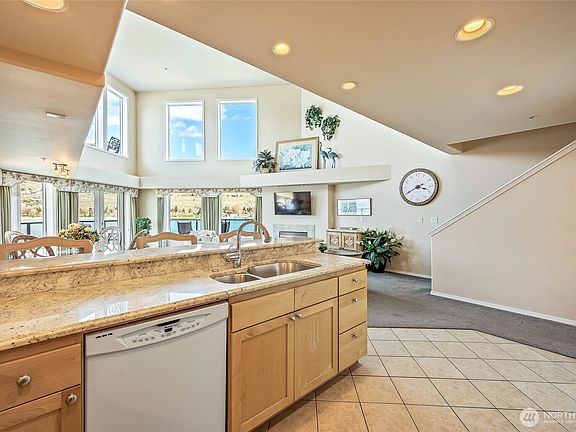 5th image of 103 N Park Street #432
