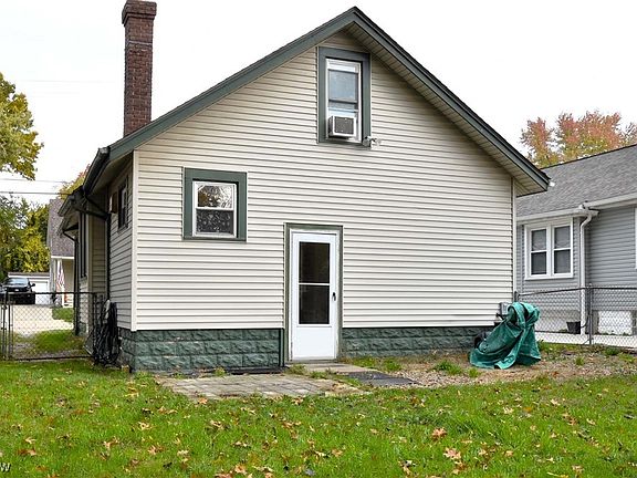 4th image of 734 Albemarle Ave