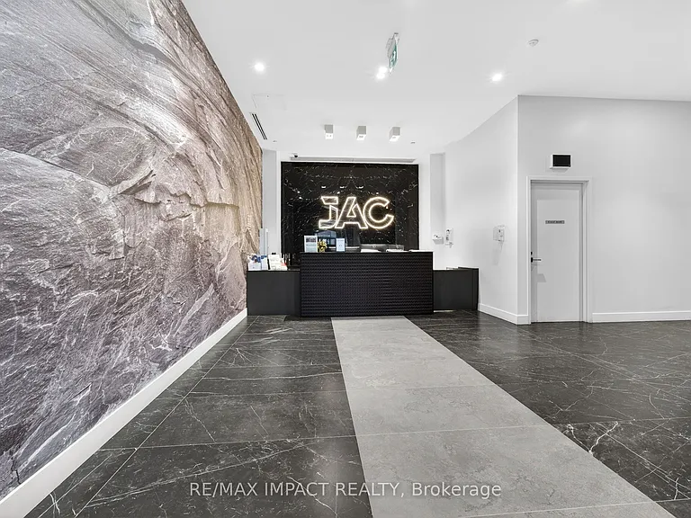308 Jarvis St #813 — Photo 4