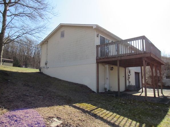 931 E 1st Ave, Derry, PA 15627