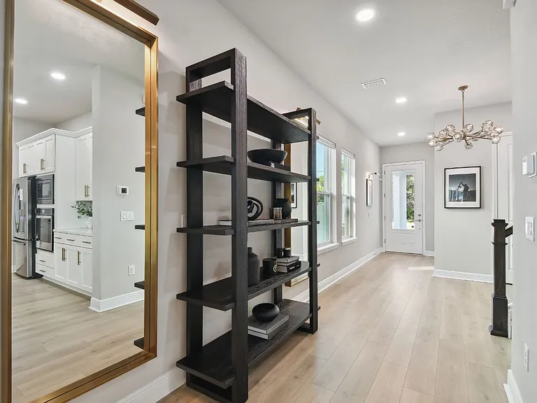 3814 W De Leon St #2 — Photo 4