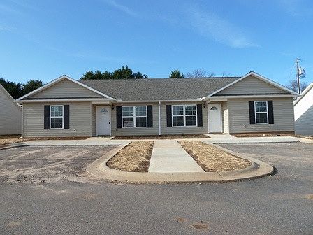 1st image of 118 Country River Dr