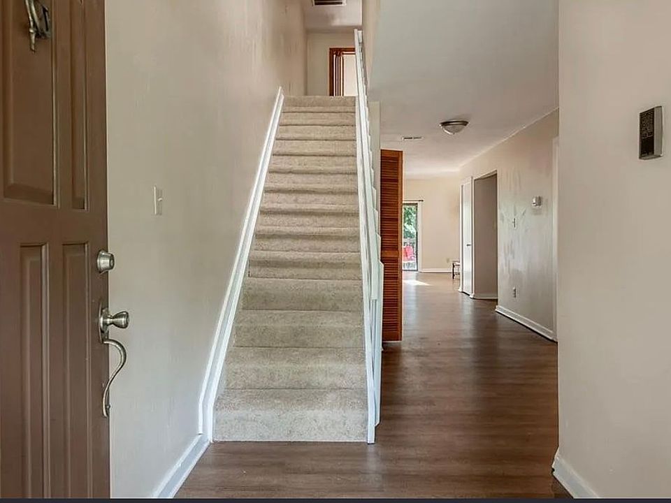 1st image of 250 Misty Point Ln