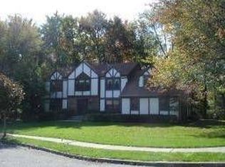 4 Maybrook Ct, Wayne, NJ 07470