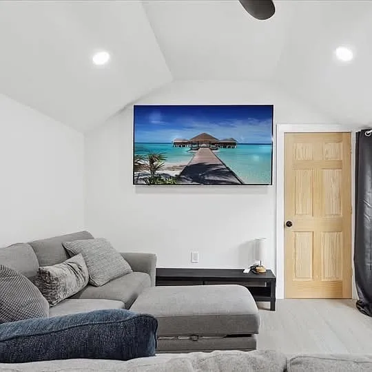1 bed, 650 sqft, $1,499 — Photo 2