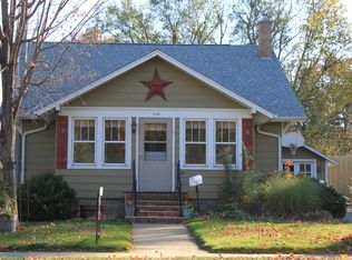 1105 W 2nd St, Rock Falls, IL 61071